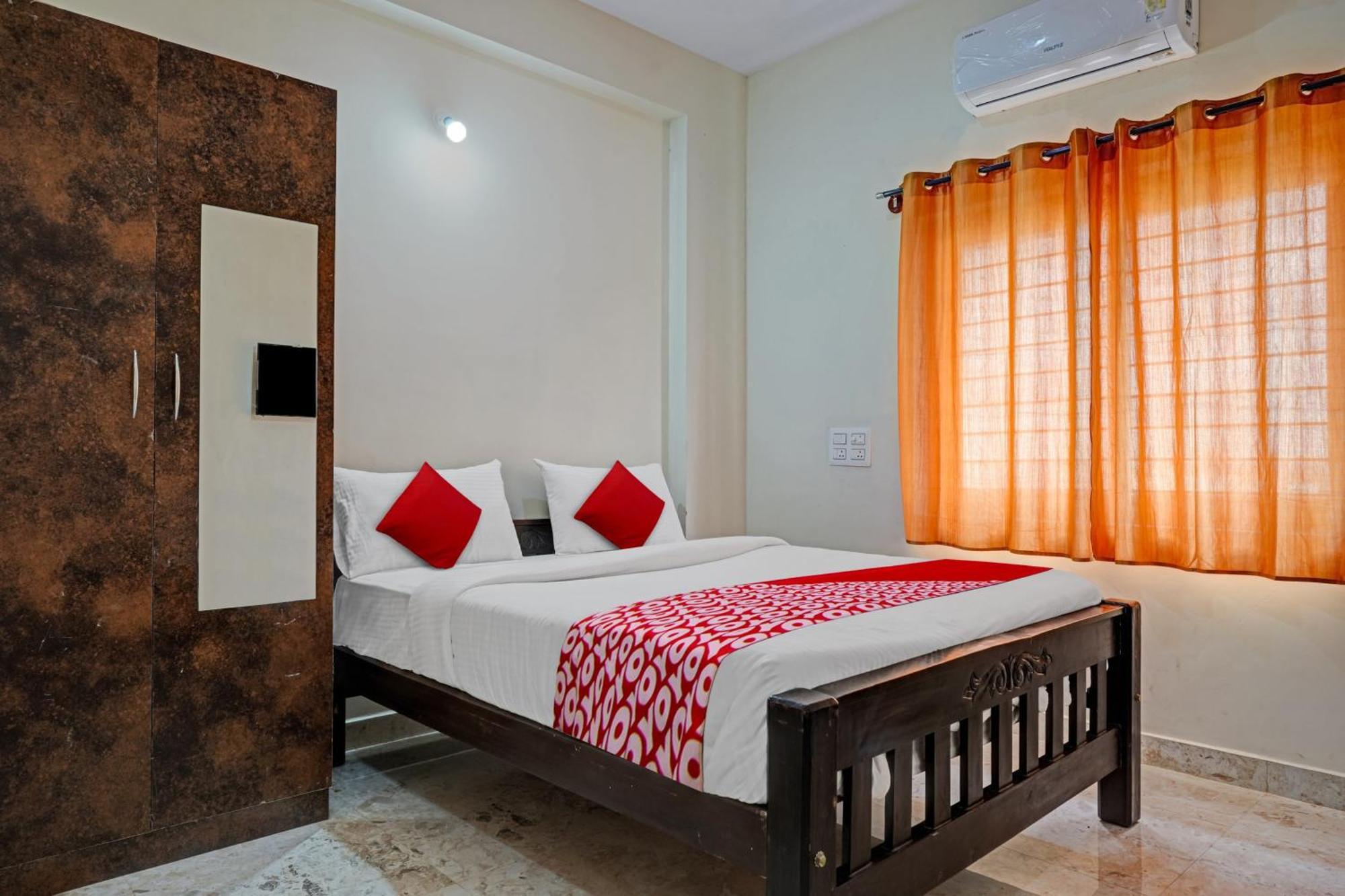 Hotel O Sri Chowdeshwari Boarding And Lodging Tavarikere Экстерьер фото