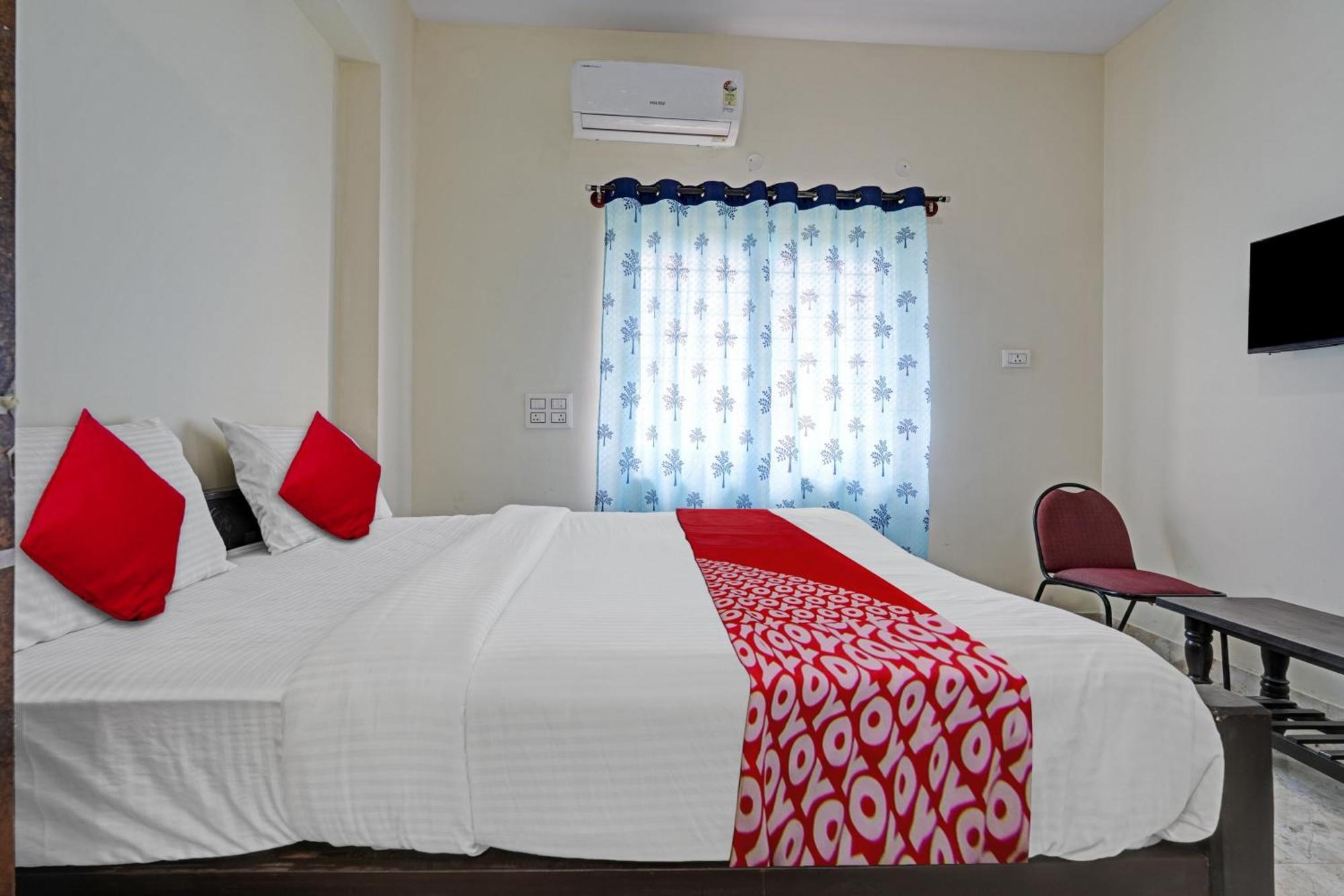 Hotel O Sri Chowdeshwari Boarding And Lodging Tavarikere Экстерьер фото