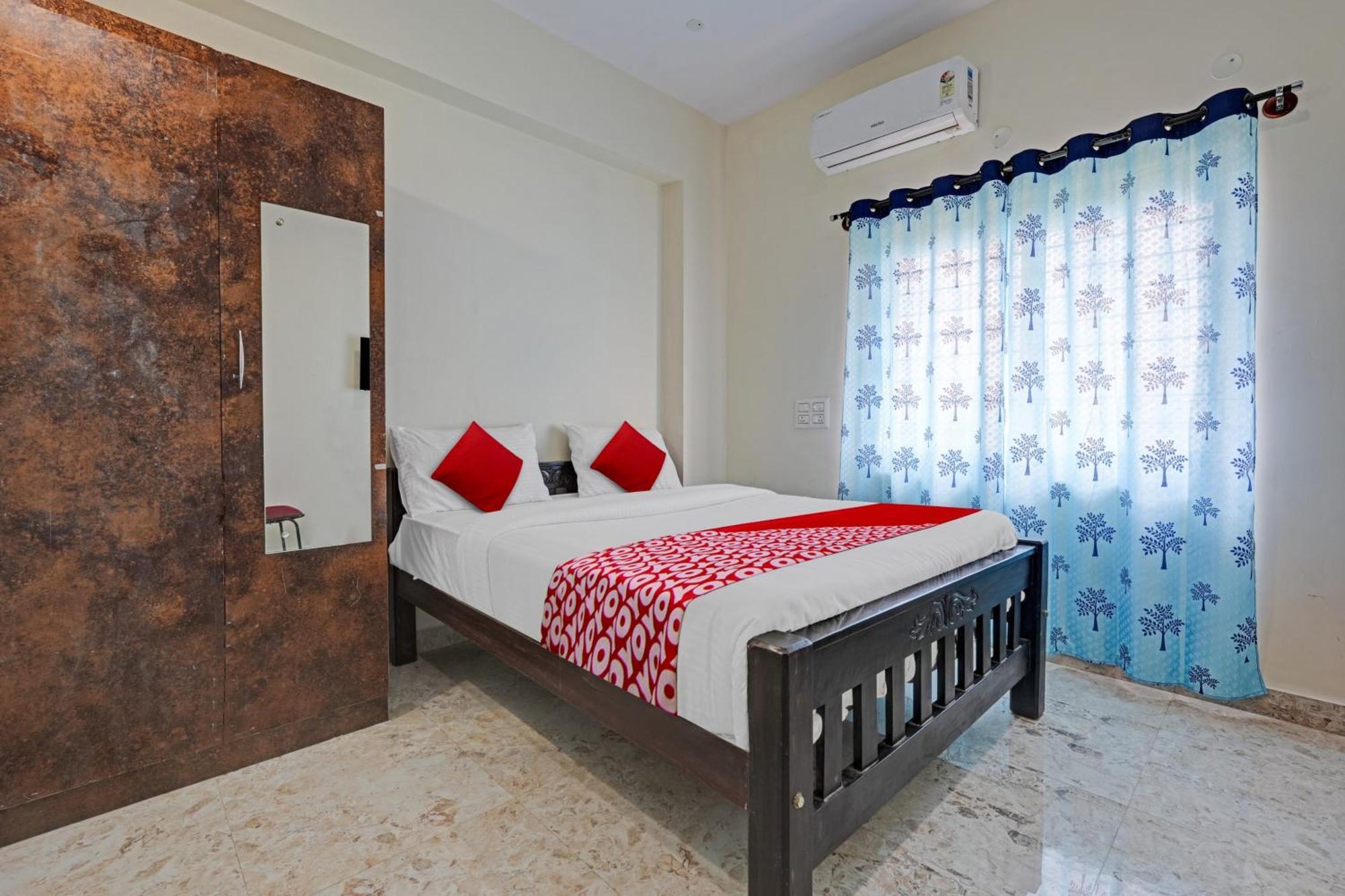 Hotel O Sri Chowdeshwari Boarding And Lodging Tavarikere Экстерьер фото