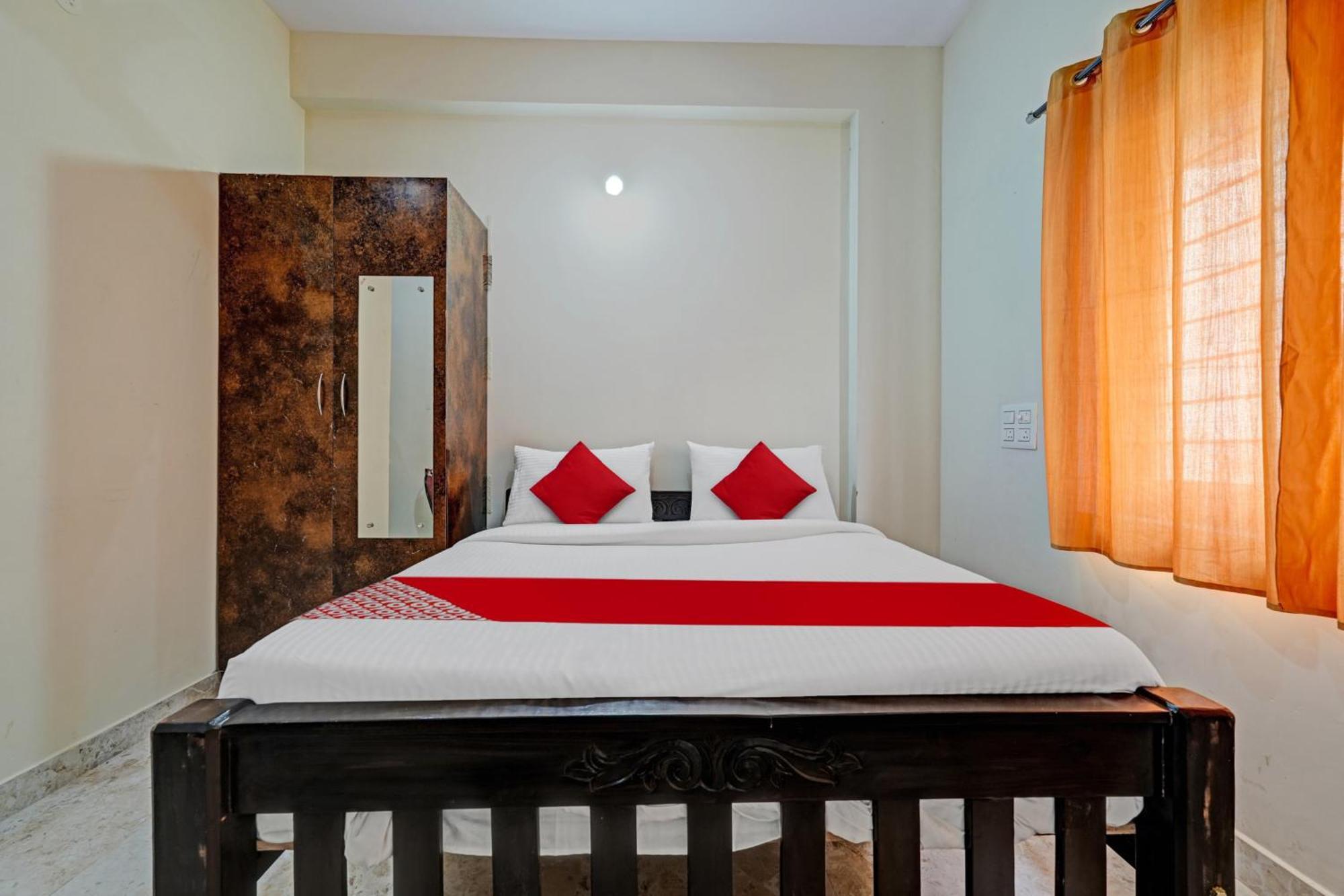 Hotel O Sri Chowdeshwari Boarding And Lodging Tavarikere Экстерьер фото