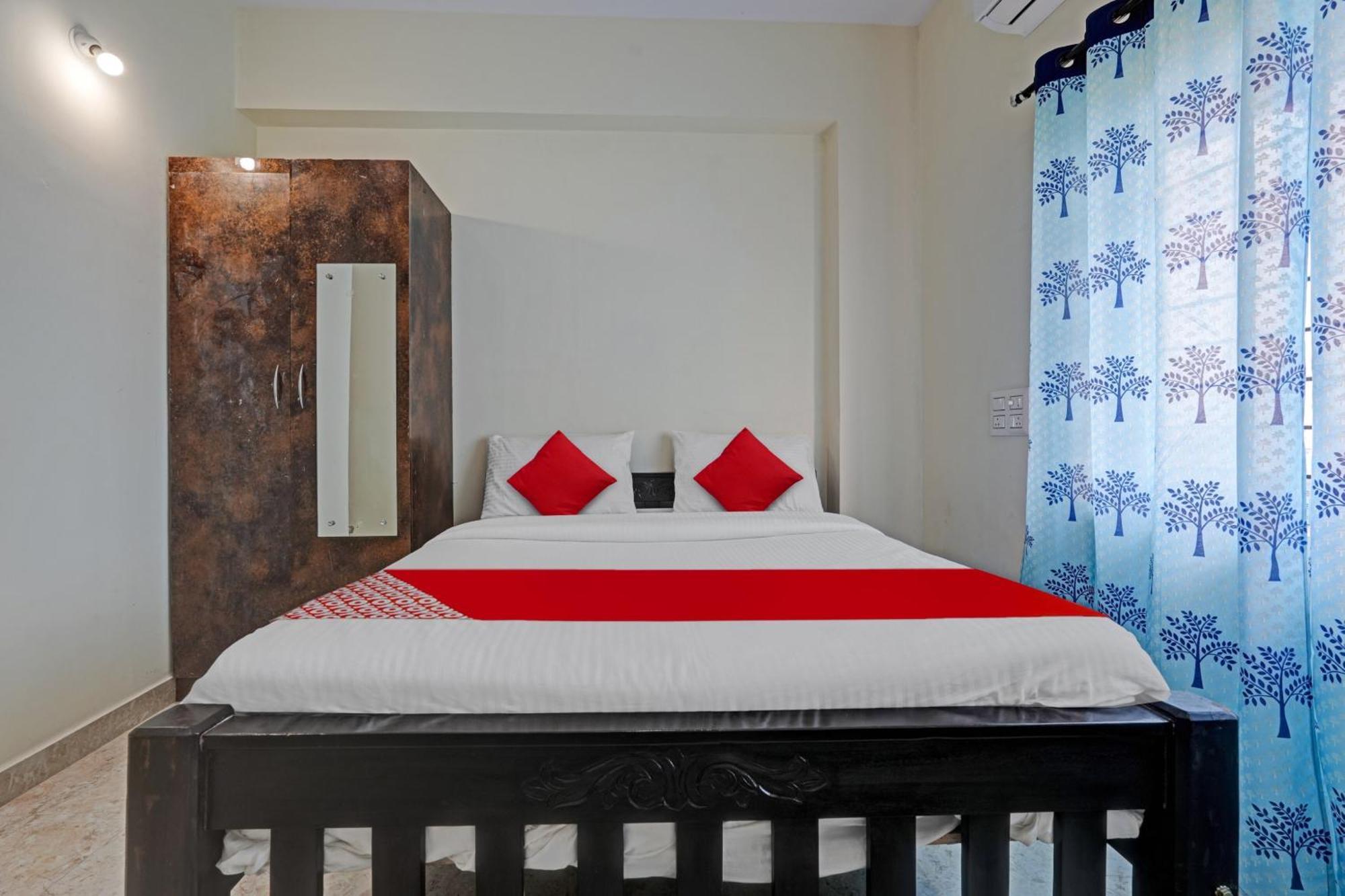 Hotel O Sri Chowdeshwari Boarding And Lodging Tavarikere Экстерьер фото