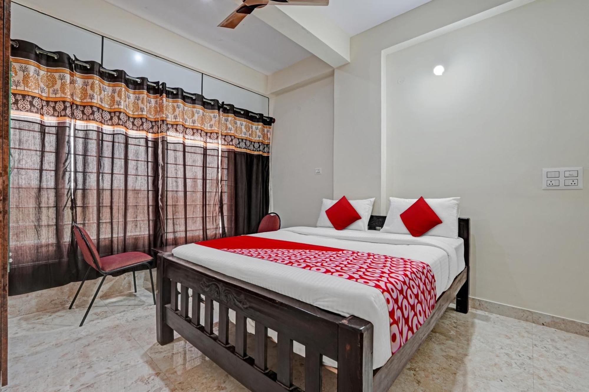 Hotel O Sri Chowdeshwari Boarding And Lodging Tavarikere Экстерьер фото